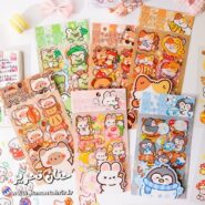 پک استیکر حیوانات آیسی شامل چهار ورق استیکر بزرگ با طرح حیوانات کیوت و فانتزی